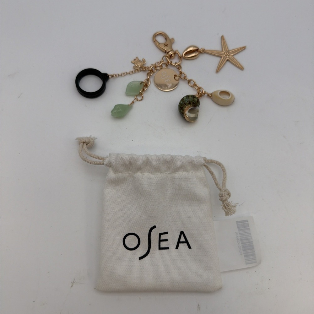 OSEA Gold Tone Beach Nautical Detachable Charm Key Chain S with lip oil